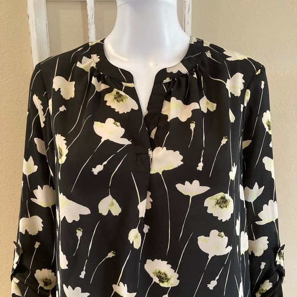 Final sale Simply Vera Wang floral pullover size S - Picture 3 of 8